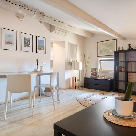 Stunning Top Floor Flat In The Heart Of ורונה מראה חיצוני תמונה