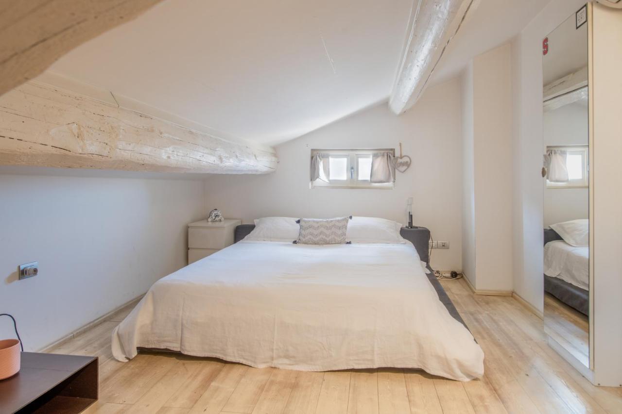 Stunning Top Floor Flat In The Heart Of ורונה מראה חיצוני תמונה